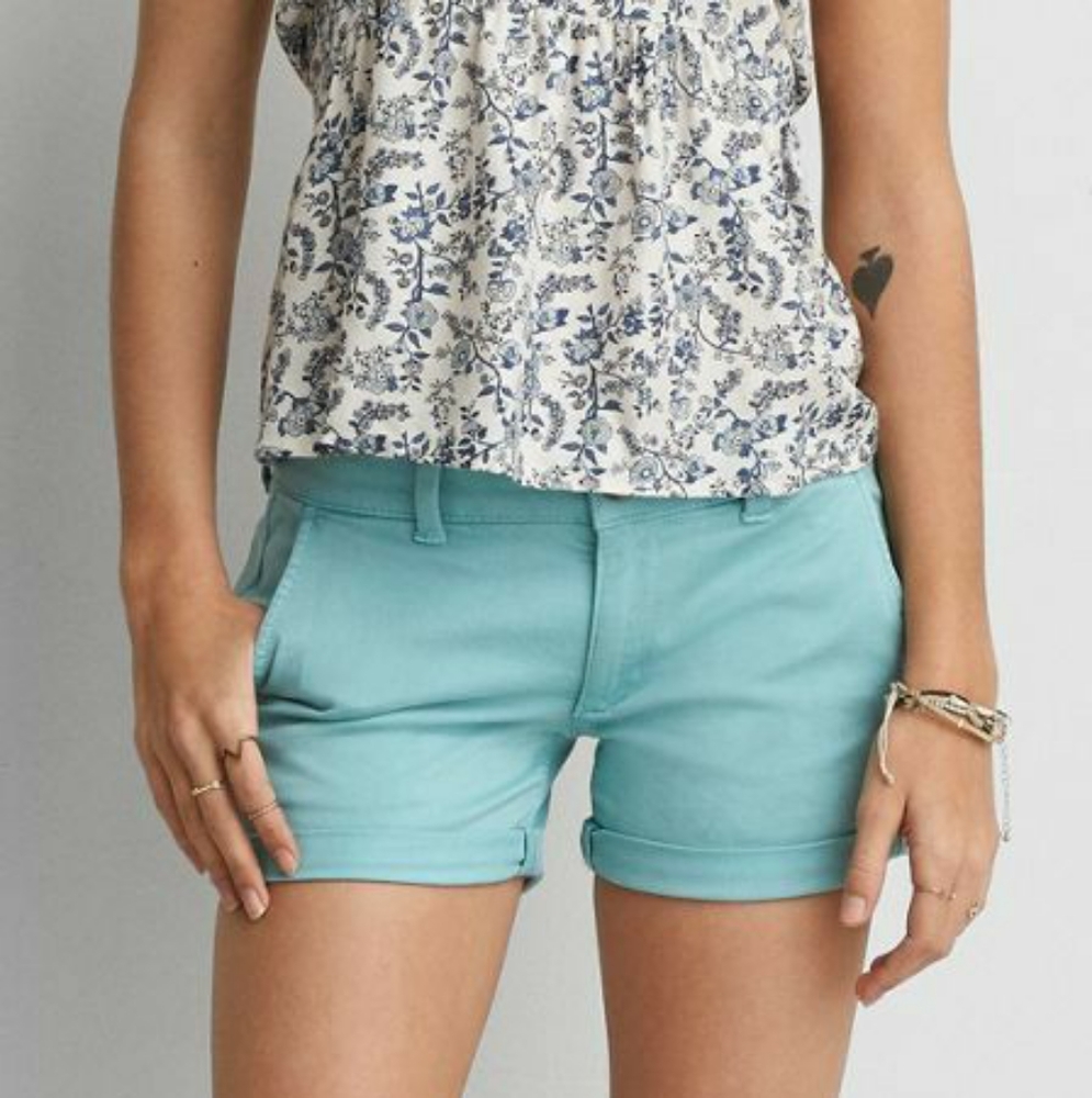 🎈 SOLD 🎈American Eagle Midi Shorts